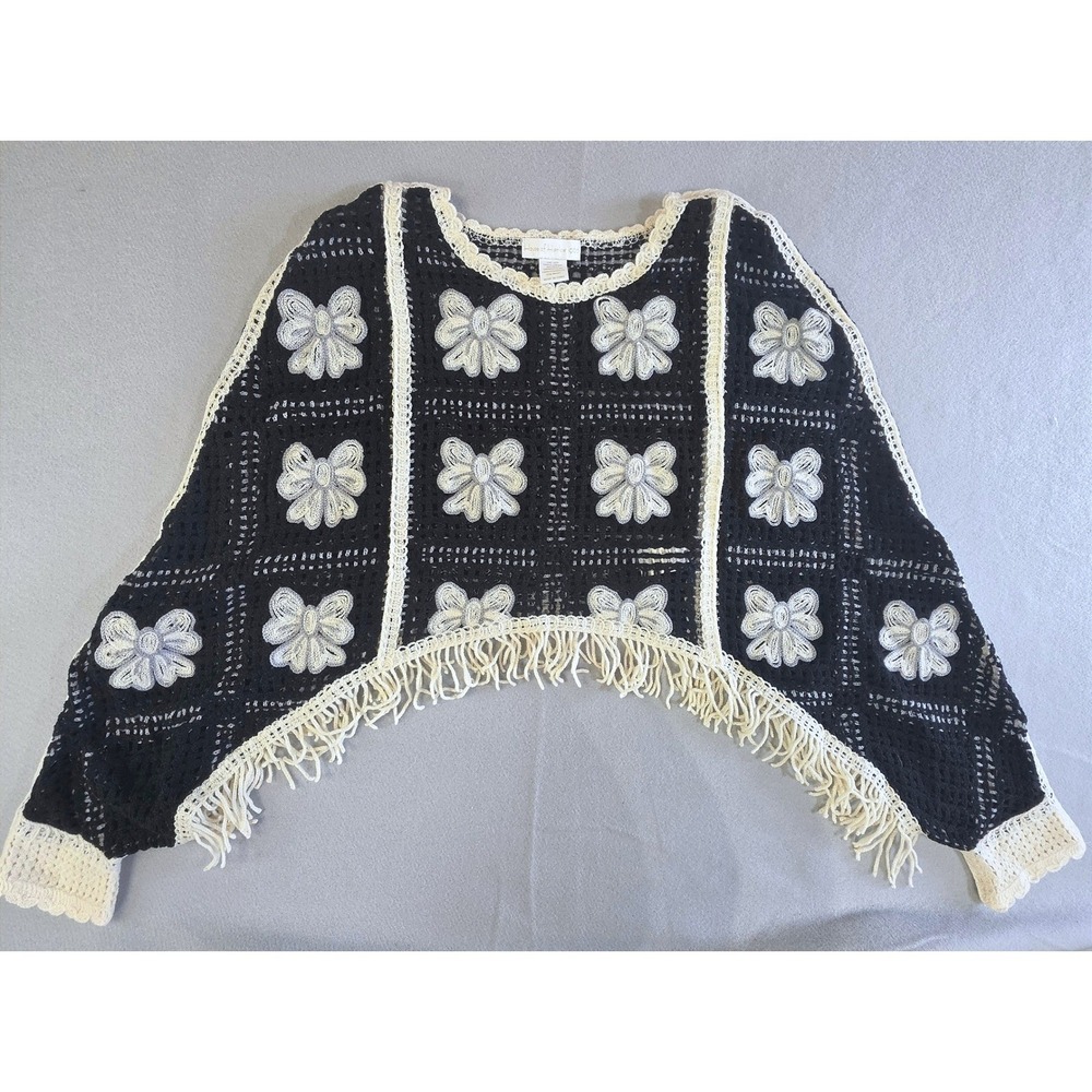 House of Harlow 1960 Coquette Bow Crochet Fringe Poncho One Size Black White